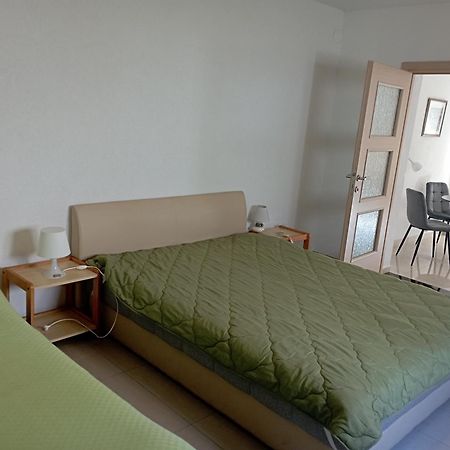 Apartmani Trubi 1 Vodice Kültér fotó