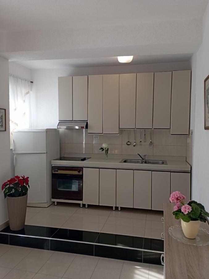Apartmani Trubi 1 Vodice Kültér fotó